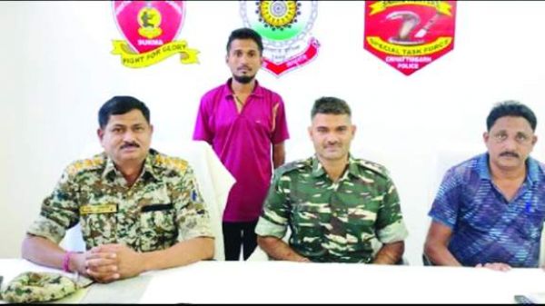 15 वर्षों से सक्रिय नक्सली का समर्पण