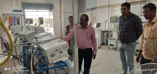 मॉकड्रिल कर तैयारियों को परखा,  कोरोना से लडऩे तैयार है प्रशासन