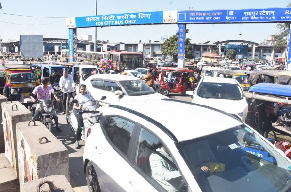 रोजाना की रेलमपेल...