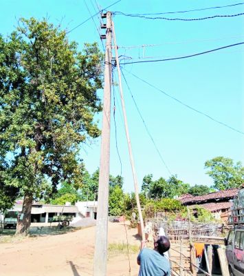 1033 बकायेदारों के काटे बिजली कनेक्शन, 91 लाख की वसूली