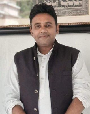 भाजपा को नहीं रहा भाजपाई कार्यकर्ताओं पर भरोसा इसीलिए डाल रही है कांग्रेसियों पर डोरे-जावेद