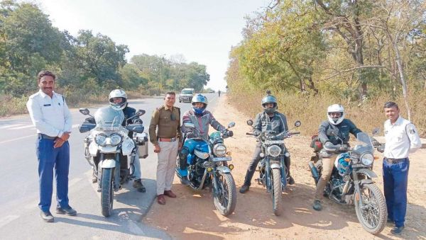 विशेष मोटर वाहन चेकिंग अभियान, 67 वाहनों का कटा चालान
