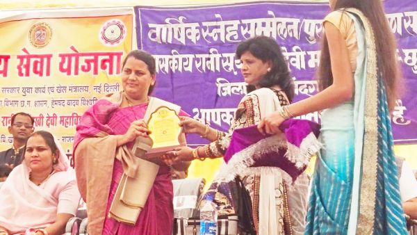 माता-पिता की अपेक्षाओं व विश्वास पर खरा उतरकर सशक्त समाज की नींव बनें छात्र - छन्नी