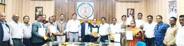 11 शासकीस सेवकों को पेंशन प्राधिकार पत्र
