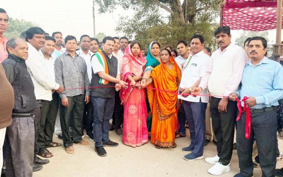 विधायक प्रतिनिधि ने साप्ताहिक बाजार का किया उद्घाटन
