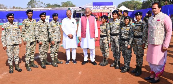 बस्तर में पुलिस सुरक्षा कैम्प अब बन गए हैं ग्रामीणों के लिए सुविधा केन्द्र