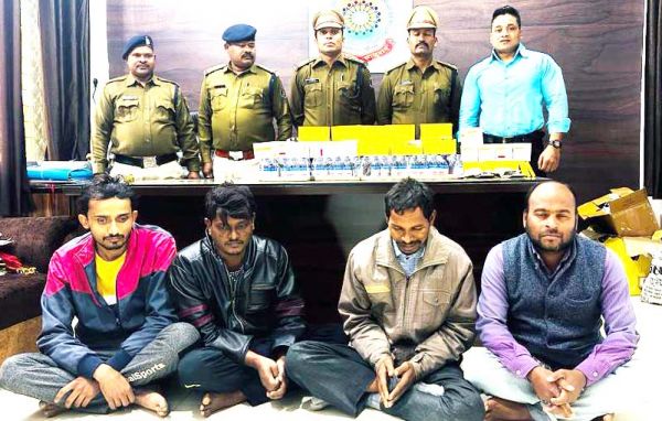 नशीली दवाईयों संग 2 अंतरराज्यीय व 2 स्थानीय तस्कर गिरफ्तार