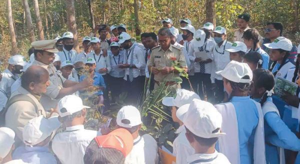 तालाबों और नदियों के संरक्षण व संवर्धन पर जोर