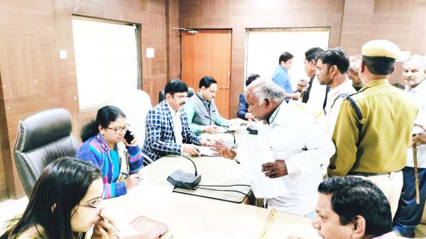 मांग, समस्या-शिकायत से संबंधित 27 आवेदन मिले 