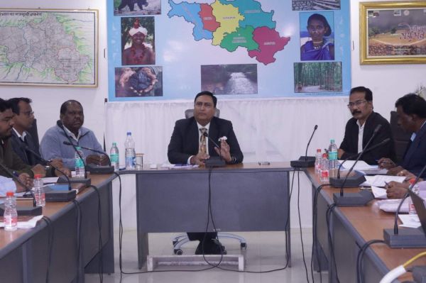 धान के अवैध भंडारण व परिवहन से संबंधित शिकायतों का करें त्वरित निराकरण-कमिश्नर