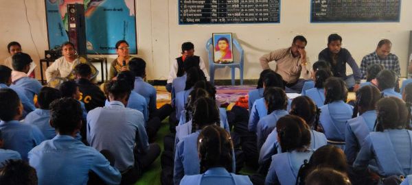 स्कूल में मनी सावित्रीबाई फुले जयंती