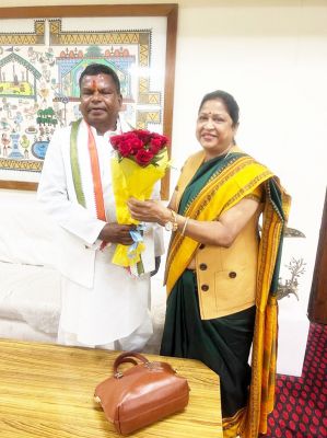 लखमा को सिहावा विधायक ने दी जन्मदिन की बधाई