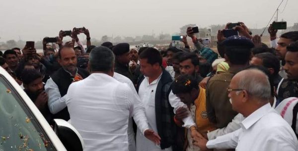 तीन दिवसीय संत समागम समारोह का शुभारंभ, निकली शोभायात्रा