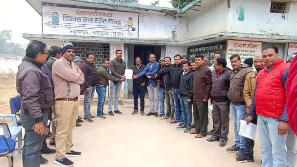 छत्तीसगढ़ टीचर्स एसोसिएशन ब्लॉक इकाई उदयपुर ने नव पदस्थ बीईओ का किया स्वागत