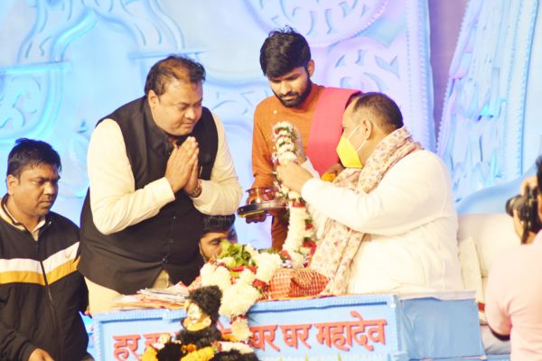 जब तक प्रभु की कृपा नहीं होती तब तक हम धर्म, भक्ति की ओर जा नहीं सकते-पं.प्रदीप मिश्रा शिव कथा महापुरण क ा चौथा दिन 