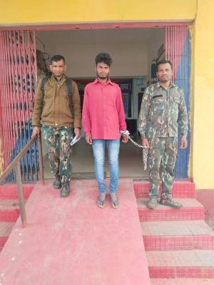 पति के गैरमौजूदगी में युवक ने किया रेप