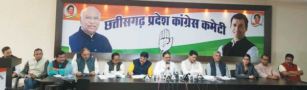 स्काईवॉक घोटाले की ईओडब्लू की जांच से ध्यान भटकाने धरने की नौटंकी