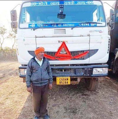 अवैध रेत परिवहन, एक चैन माउंटेन मशीन सील, 4 हाईवा जब्त