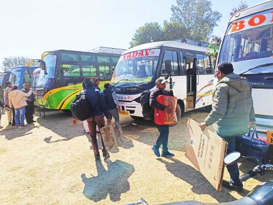 पंचायत उप चुनाव: मतदान सामग्री का वितरण