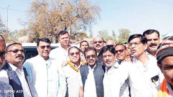 नवापारा में राष्ट्रीय अध्यक्ष जयदत्त का भव्य स्वागत