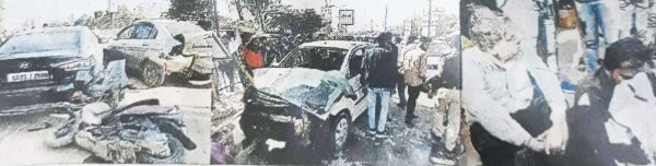 कार ने स्कूटी को ठोंकते अन्य कार से टकराकर पलटी