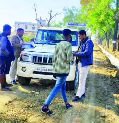 वाहनों की जांच, 33 हजार जुर्माना वसूला