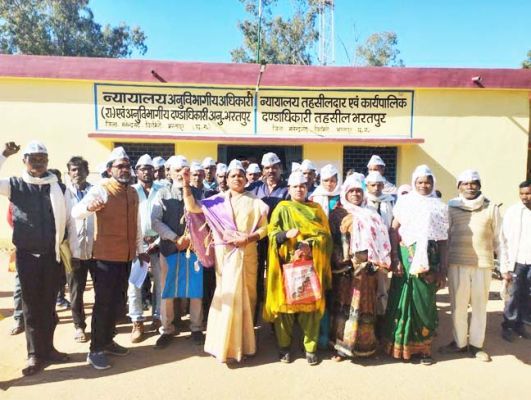 3 सूत्रीय मांग, आप ने एसडीएम को सौंपा ज्ञापन