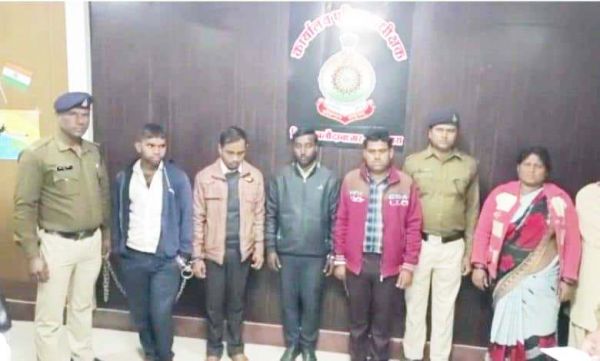 फर्जी मृत्यु प्रमाण पत्र बनाकर एक लाख डकारे, 5 गिरफ्तार