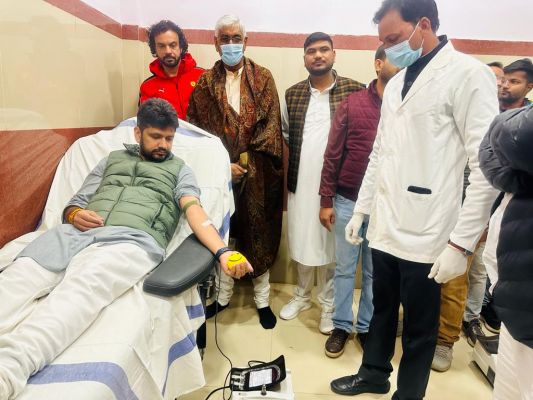 जनप्रतिनिधियों द्वारा अग्रणी हो रक्तदान करने से समाज में सकारात्मक संदेश जाता है-सिंहदेव