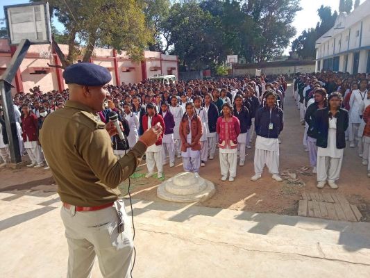 सडक़ सुरक्षा सप्ताह: 500 स्कूली छात्र-छात्राओं को किया जागरूक