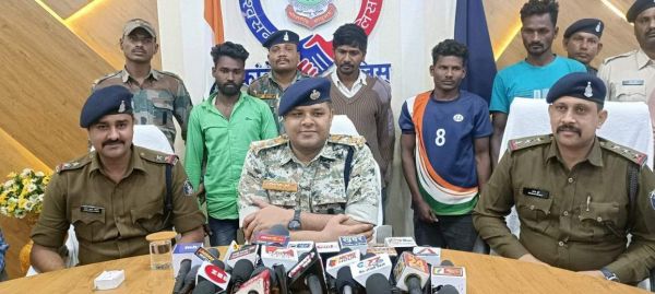 बेटे ही निकले हत्या के मास्टर माइंड, चचेरे भाई व साथी संग की थी हत्या