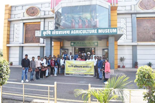 छात्रों ने किया रायपुर के महाविद्यालयों का भ्रमण