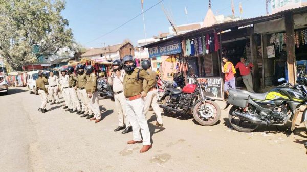 खैरागढ़ में निकली हेलमेट मोटर साइकिल रैली
