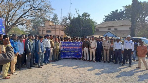 शहर में निकली ऑटो चालकों  की जागरूकता रैली