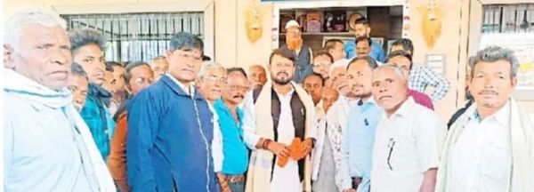 विधायक छाबड़ा से मांगा स्कूल और कॉलेज 