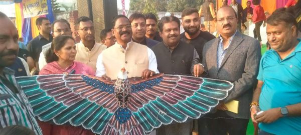 पतंगबाजी में बच्चों-युवाओं में दिखा उत्साह, 2 सौ से अधिक प्रतिभागियों ने लिया हिस्सा 