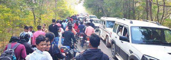 अंगारमोती मंदिर में सिंचाई विभाग के जारी पार्किंग टेंडर को प्रभारी कलेक्टर ने किया निरस्त