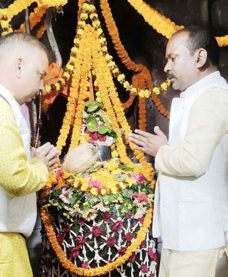 संक्रांति पर हजारों ने लगाई हसदेव गंगा में डुबकी