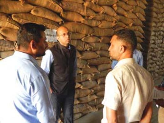 रायपुर का चावल जा रहा कर्नाटक, महाराष्ट्र और झारखंड