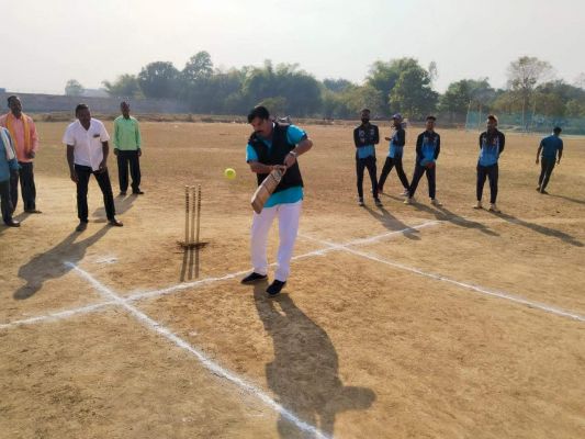 मानसिक रूप से भी स्वस्थ बनाता है खेल-राजीव