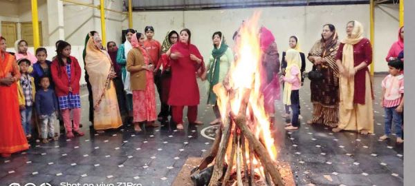 मकर संक्रांति व लोहड़ी पर्व हर्षोल्लास के साथ मनाया गुरूद्वारे में लंगर का आयोजन, सैकड़ों हुए शामिल