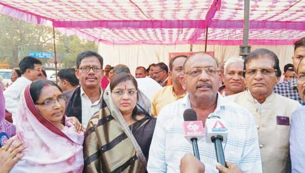 रासुका संबंधी राजपत्र की प्रतियां जलाकर भाजपा ने किया धरना-प्रदर्शन