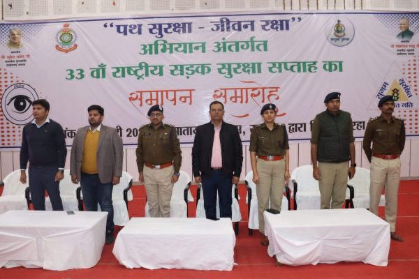 आम नागरिकों का फर्ज बनता है कि यातायात के नियमों का पालन करें-आईजी