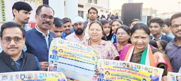 अनिला ने कर्मचारी अधिकारी फेडरेशन के कैलेंडर का किया विमोचन