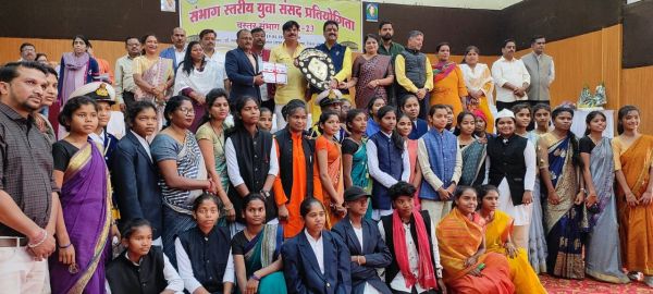 युवाओं के नेतृत्व क्षमता का विकास करता है युवा संसद-रेखचंद 