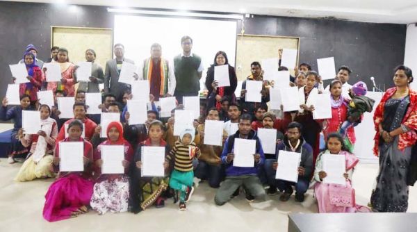 विधायक और कलेक्टर ने पिछड़ी जनजाति वर्ग के 35 युवाओं को दिया नियुक्ति पत्र