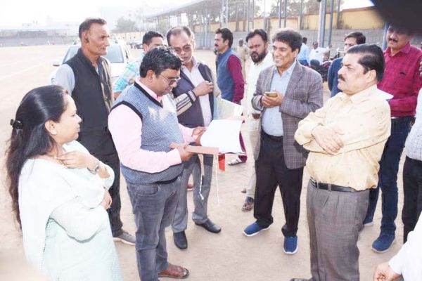एकलव्य खेल मैदान में होगा गणतंत्र दिवस समारोह, अफसरों ने तैयारी का किया निरीक्षण