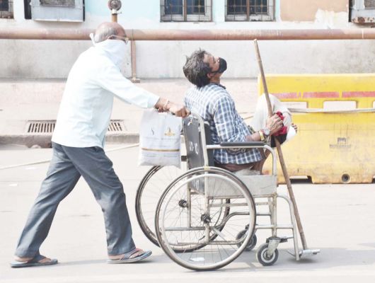 जुडो की हड़ताल का दूसरा दिन सीनियरों ने संभाला ओपीडी