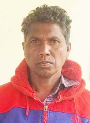 आपसी कलह में पत्नी पर टांगी से हमला, गिरफ्तार