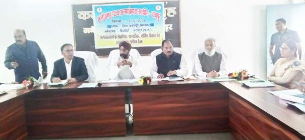 अल्पसंख्यकों के आर्थिक, शैक्षणिक कार्य व योजनाओं का हो बेहतर क्रियान्वयन